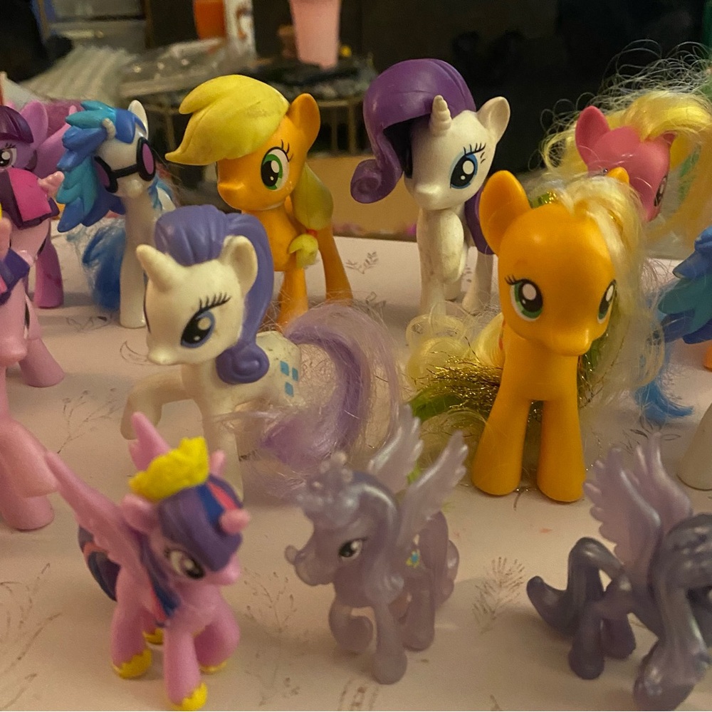 Lot of 24 Official My Little Pony Figures - Picture 12 of 16